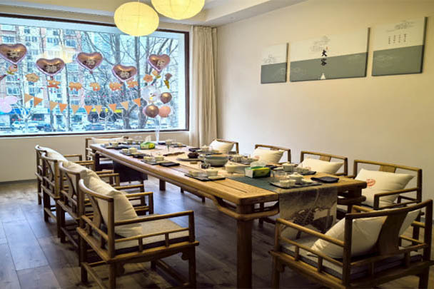 “熱辣春日，滾燙人生”  “香茗伴巾幗，茶藝陶情操”  眾遠(yuǎn)建設(shè)“三八女神節(jié)”國(guó)風(fēng)茶藝沙龍活動(dòng)